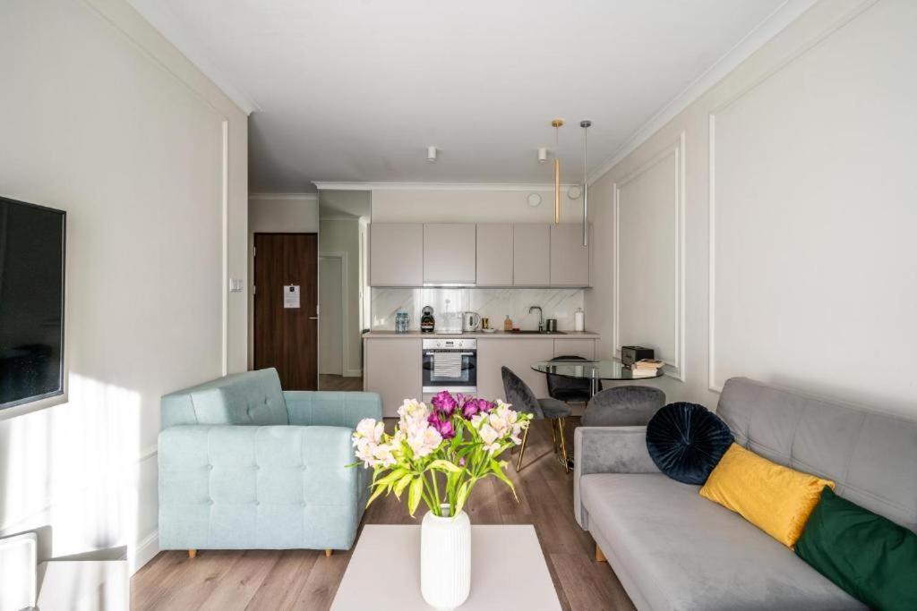 Mennica Residence Apartments Варшава Екстер'єр фото